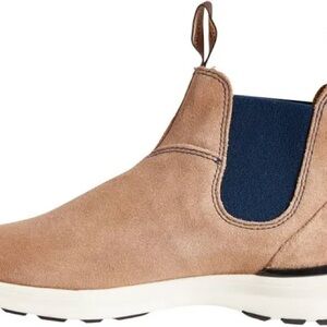 Blundstone Chelsea boot casual worn once 7.5 ai size tan